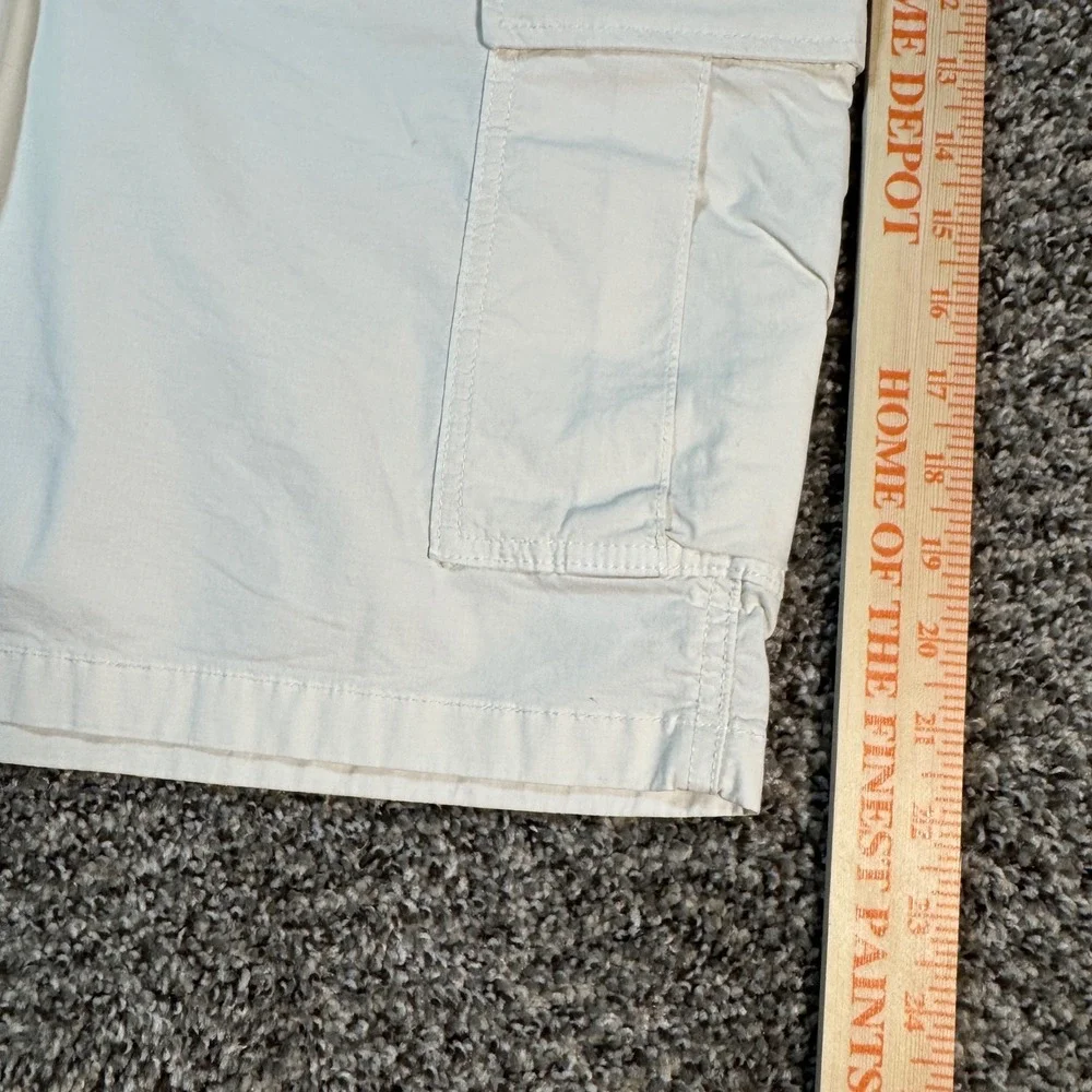 Uniqlo Mens Size 34 Cargo Shorts Off White Cream